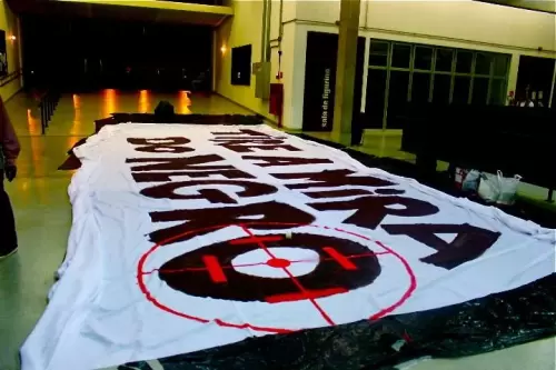 36ee3b 543a766fd7c94913a1e5ff79bb01b5f9mv2